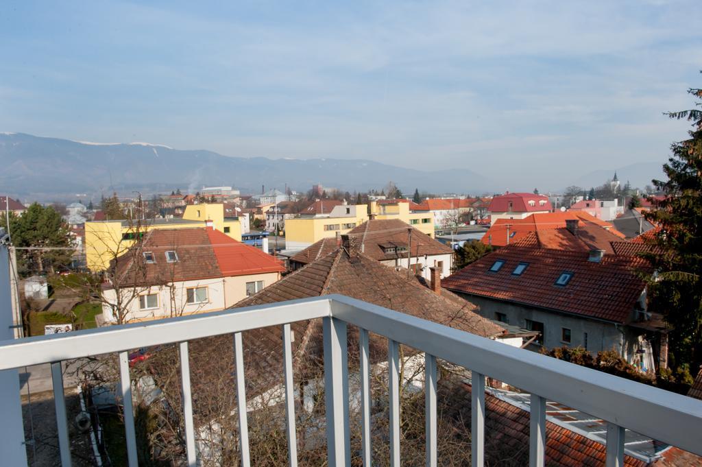 Villa Ladoven Luxusny Apartman 124M2 Martin Buitenkant foto