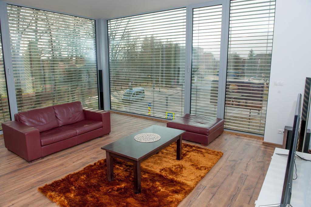 Villa Ladoven Luxusny Apartman 124M2 Martin Buitenkant foto