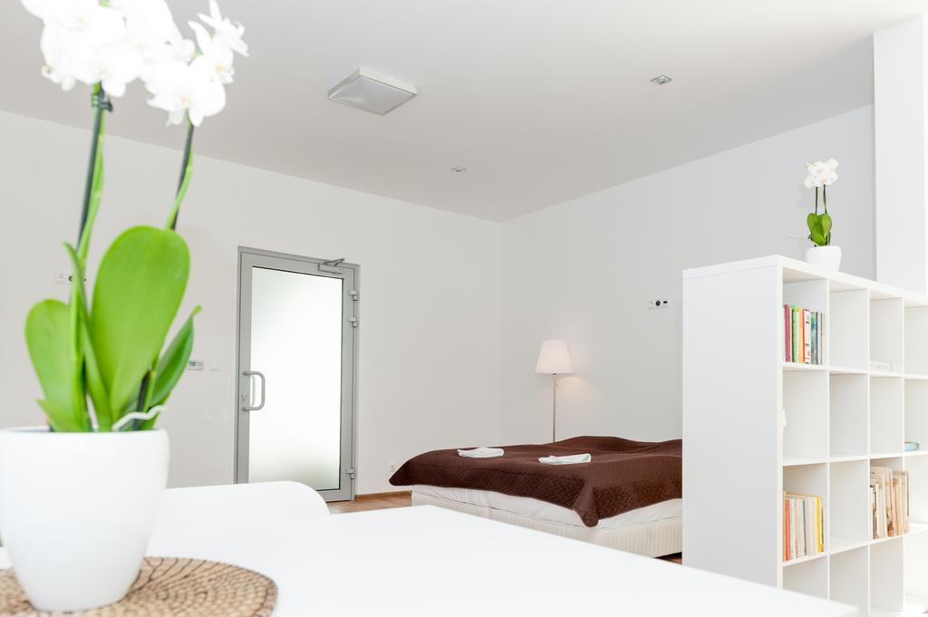 Villa Ladoven Luxusny Apartman 124M2 Martin Buitenkant foto